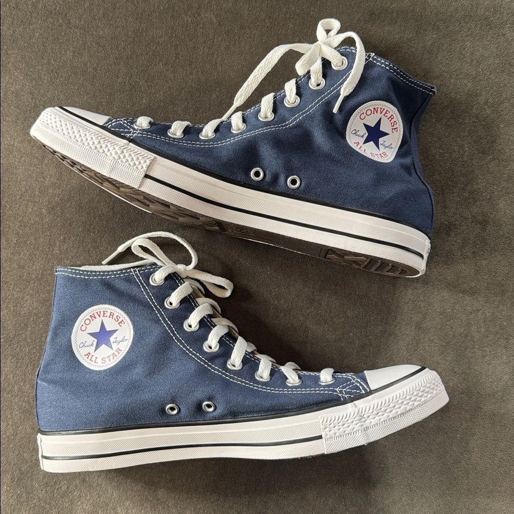 Men’s Converse Chuck Taylor All Stars Navy High Top Shoes Size 10 NEW Unisex